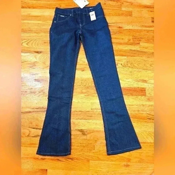 Beija - Flor Jeans NWT Size 4 Kelly- Tummy Tucking Bootcut - Picture 1 of 10